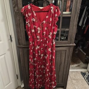 Chic Floral Midi Dress in Red